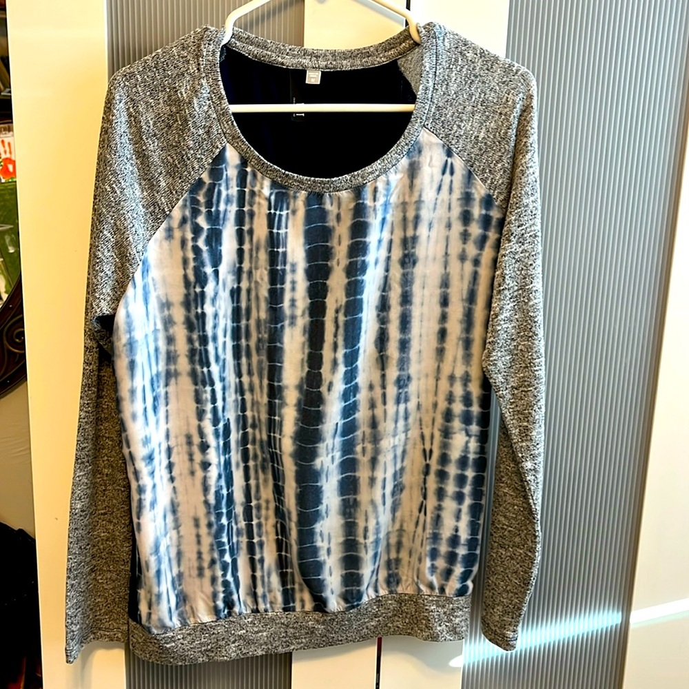 Kut from the Kloth long sleeved top - size medium